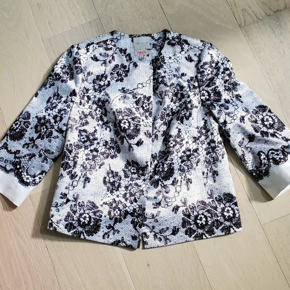 The Limited Jackets & Blazers - The Limited Scandal Collection Ivory Jacket Rare EUC